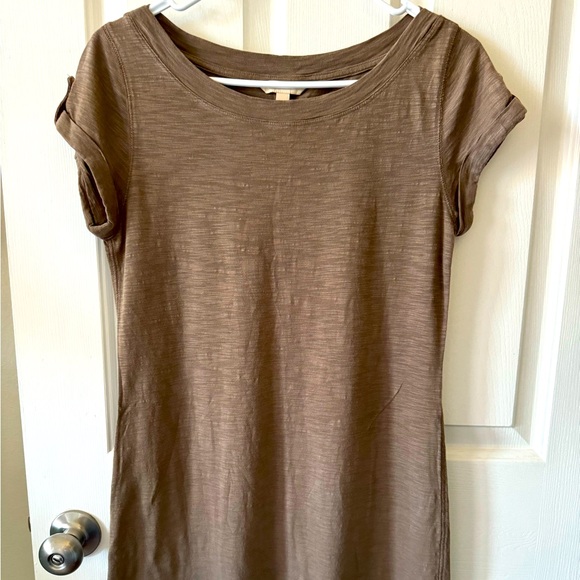 Banana Republic Dresses & Skirts - Cute Easy Banana Republic Dress, S, Taupe, Cap Sleeves NWOT